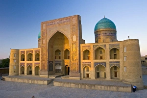 Mir-i-arab Madrassah, Bukhara, Uzbekistan Mir-i-arab Madrassah, Bukhara, Uzbekistan