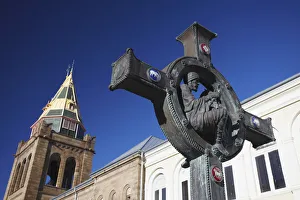 Ian Trower Photography AWL Prints: Monument with Post Office in background, Port Elizabeth, Eastern Cape, South Africa