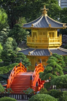 Pagoda in Nan Lian Garden at Chi Lin Nunnery, Diamond Hill, Kowloon, Hong Kong Pagoda in Nan Lian Garden at Chi Lin Nunnery, Diamond Hill, Kowloon, Hong Kong