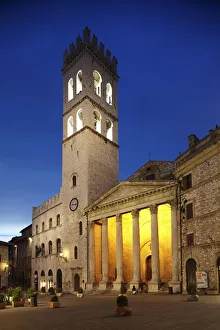 Piazza del Comune at Night, Assisi, Umbria, Italy Piazza del Comune at Night, Assisi, Umbria, Italy