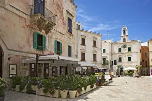 Piazza Vittorio Emanuele II, Polignano a Mare, Apulia, Italy Piazza Vittorio Emanuele II, Polignano a Mare, Apulia, Italy