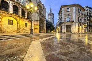 Plaza de la Virgen and Cathedral, Valencia, Spain Plaza de la Virgen and Cathedral, Valencia, Spain