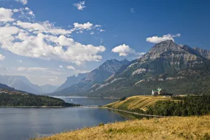 Prince of Wales Hotel & Waterton Lake, Waterton Lakes National Park, Alberta, Canada Prince of Wales Hotel & Waterton Lake, Waterton Lakes National Park, Alberta, Canada