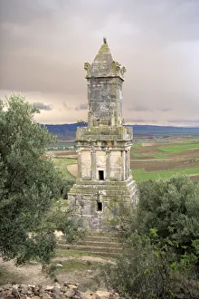 Punic-Libyan Mausoleum, Dougga (Thugga), UNESCO World Heritage Site, Tunisia Punic-Libyan Mausoleum, Dougga (Thugga), UNESCO World Heritage Site, Tunisia