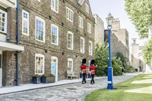Queens Guards marching at the Tower of London, UNESCO World Heritage site, London Queens Guards marching at the Tower of London, UNESCO World Heritage site, London