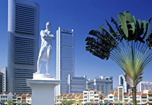 Images Dated 2008: Singapore Raffles Statue Print