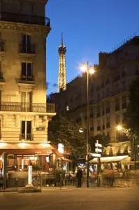 Restaurant and Eiffel Tower, Paris, France Restaurant and Eiffel Tower, Paris, France
