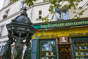 Shakespeare and Company bookshop, Paris, France Shakespeare and Company bookshop, Paris, France