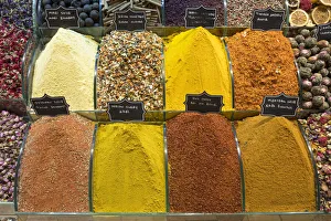Spices at the Spice Bazaar, Istanbul, Turkey Spices at the Spice Bazaar, Istanbul, Turkey