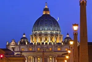 St Peters Dome, Rome, Lazio, Italy, Europe St Peters Dome, Rome, Lazio, Italy, Europe
