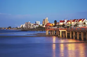 Summerstrand beachfront at dusk, Port Elizabeth, Eastern Cape, South Africa Summerstrand beachfront at dusk, Port Elizabeth, Eastern Cape, South Africa