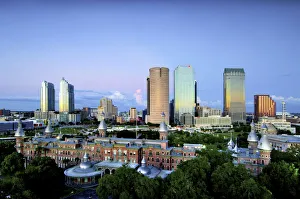 Tampa, Florida, Downtown Skyline, Foreground Is The Historic Plant Hall Of The University Tampa, Florida, Downtown Skyline, Foreground Is The Historic Plant Hall Of The University