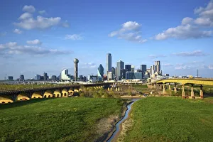 Texas, Dallas, Skyline, Trinity River, Trinity River Park, Houston Street Viaduct Texas, Dallas, Skyline, Trinity River, Trinity River Park, Houston Street Viaduct