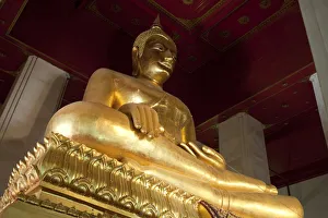 Thailand, Ayutthaya, Ayutthaya Historical Park, Buddha Statue in Wat Phra Mongkhon Bophit Thailand, Ayutthaya, Ayutthaya Historical Park, Buddha Statue in Wat Phra Mongkhon Bophit