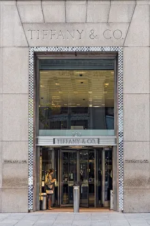 Tiffany and Co, jewelry store, Fifth Avenue, Manhattan, New York, USA Tiffany and Co, jewelry store, Fifth Avenue, Manhattan, New York, USA