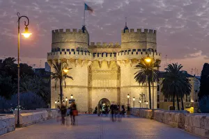 Torres de Serranos (Serranos Towers), Valencia, Spain Torres de Serranos (Serranos Towers), Valencia, Spain