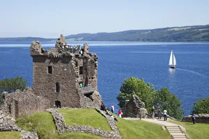 UK, Scotland, Highlands, Loch Ness, Urquhart Castle UK, Scotland, Highlands, Loch Ness, Urquhart Castle