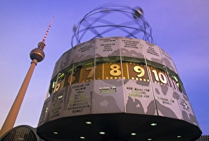 Alexanderplatz Landmark Prints: Universal clock