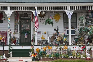 USA, Mississippi, Natchez, decorated porch, North Natchez USA, Mississippi, Natchez, decorated porch, North Natchez