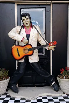 USA, Nevada, Las Vegas, Elvis statue on the Strip USA, Nevada, Las Vegas, Elvis statue on the Strip