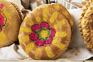 Uzbek bread at the Siyob Bazaar. Samarkand, a UNESCO World Heritage Site. Uzbekistan Uzbek bread at the Siyob Bazaar. Samarkand, a UNESCO World Heritage Site. Uzbekistan