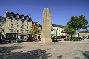 Ireland, County Donegal, Donegal Town, The Diamond with Obelisk which commemorates four monks called the Four Masters Ireland, County Donegal, Donegal Town, The Diamond with Obelisk which commemorates four monks called the Four Masters
