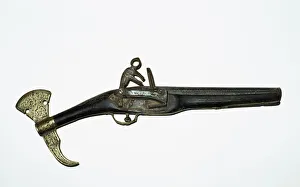 Qatar, Doha, Old flintlock pistol in Doha Museum Qatar, Doha, Old flintlock pistol in Doha Museum