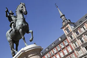 Spain, Madrid, Statue of King Philip III on horseback, Plaza Mayor Spain, Madrid, Statue of King Philip III on horseback, Plaza Mayor