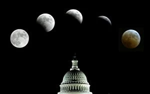 Images Dated 27th October 2004: Moon Composite, five of the moon and one of the U. S. Capitol, the moon is seen transitioning