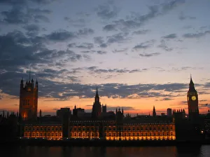 SUNSET OVER BIG BEN AND HOUSES OF PARLIAMENT IN LONDON SUNSET OVER BIG BEN AND HOUSES OF PARLIAMENT IN LONDON