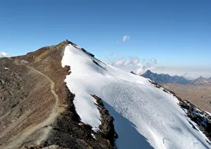 WORLDS HIGHEST SKI SLOPE IN BOLIVIA SOON TO DISAPPEAR WORLDS HIGHEST SKI SLOPE IN BOLIVIA SOON TO DISAPPEAR