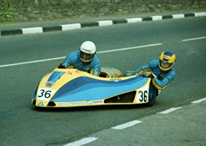 TT Race Pictures Prints: 1982 72-32i