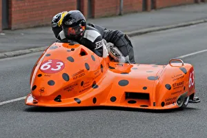 Alain De Muynck & Dean Kilkenny (LCR Suzuki) 2014 Sidecar TT Alain De Muynck & Dean Kilkenny (LCR Suzuki) 2014 Sidecar TT
