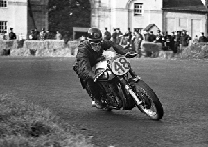 Alan Holmes (500 Norton) 1953 Oulton Park Alan Holmes (500 Norton) 1953 Oulton Park