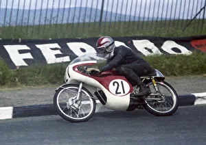 Allen Hutchings (Tohatsu) 1967 50cc TT Allen Hutchings (Tohatsu) 1967 50cc TT
