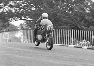 Bob Hill (Aermacchi) 1972 Junior Manx Grand Prix Bob Hill (Aermacchi) 1972 Junior Manx Grand Prix