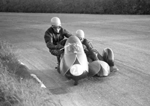 Bob Robinson & Lewis Young (Norton) 1958 Sidecar TT Bob Robinson & Lewis Young (Norton) 1958 Sidecar TT