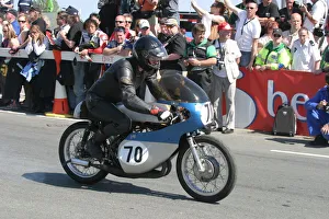 Bob Simmons (Suzuki) 2007 TT Parade Lap Bob Simmons (Suzuki) 2007 TT Parade Lap