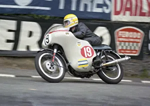 Chris Bond (Triumph) 1973 Production TT Chris Bond (Triumph) 1973 Production TT