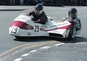 Dave Houghton & Ashley Wooller (Remaun) 1981 Sidecar TT Dave Houghton & Ashley Wooller (Remaun) 1981 Sidecar TT