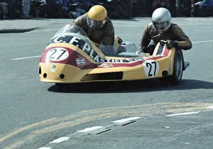 Eric Cornes & Robert Holmes (Yamaha) 1981 Sidecar TT Eric Cornes & Robert Holmes (Yamaha) 1981 Sidecar TT