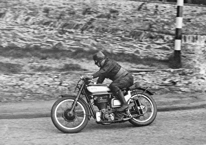Harold Daniell (Norton) 1938 Senior TT practice Harold Daniell (Norton) 1938 Senior TT practice