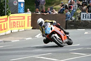 Ian Hutchinson (Suzuki) 2004 Junior TT Ian Hutchinson (Suzuki) 2004 Junior TT