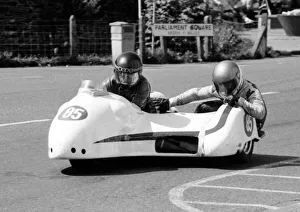 Joe Heys & Ray Burns (J H Yamaha) 1985 Sidecar TT Joe Heys & Ray Burns (J H Yamaha) 1985 Sidecar TT