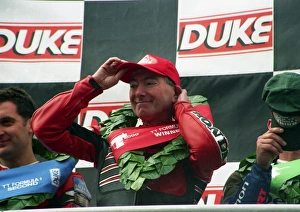 Joey the victor; 2000 Formula One TT Joey the victor; 2000 Formula One TT
