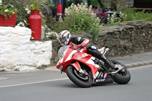John McGuinness at Ballacraine: 2005 Formula One TT John McGuinness at Ballacraine: 2005 Formula One TT
