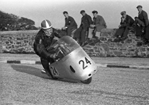 Len Harfield (LCH) 1957 Ultra Lightweight TT Len Harfield (LCH) 1957 Ultra Lightweight TT