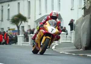 Classic Motorcycle Photography Prints: Michael Rutter (Yamaha) 2000 Formula One TT