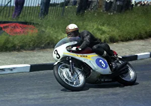 Mike Hailwood (Honda) 1967 Junior TT