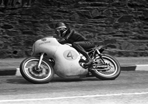 Mike Hailwood (Norton); 1960 Senior TT Mike Hailwood (Norton); 1960 Senior TT